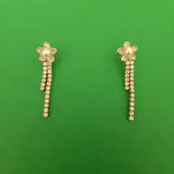 گوشواره زنانه مدل گل و نگین و مرواریدی