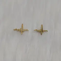 گوشواره زنانه مدل میخی طرح ضربان قلب کد beat113*549