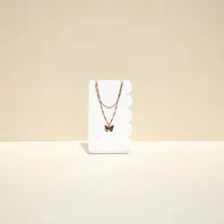 استند گردنبند بژوین