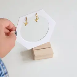 استند گوشواره روناک