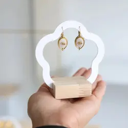 استند گوشواره ریتا