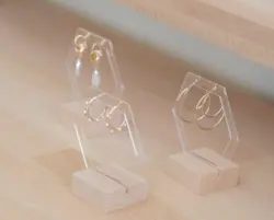 استند گوشواره دلوینا