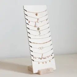 استند گردنبند پندار