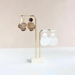 استند گوشواره طرح آمانا