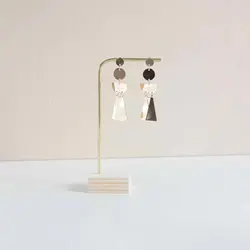 استند گوشواره طرح دلسان
