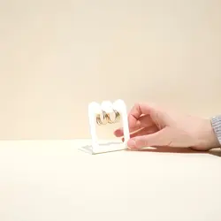 استند گوشواره کهربا