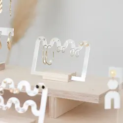 استند گوشواره موج