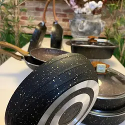 ست ماهیتابه چدن گرانیتی 11 پارچه اویز تحت لیسانس ترک