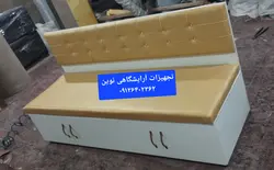 نیمکت پشدار سه نفره چوبی دررنگ بندی متنوع پارچه وچرم