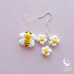 گوشواره فانتزی زنبور و گل بابونه - شاپ اکسسوری