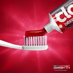 خمیر دندان کلوز آپ closeup مدل Deep action red hot