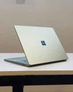 surface laptop GO2