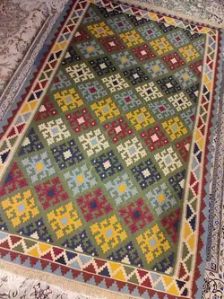 گلیم دستباف دو و نیم متری طرح لوزی کد 48 مدل 38113005