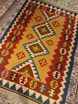 گلیم دستباف دو و نیم متری طرح لوزی کد 47 مدل 38200310