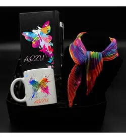 ست کادویی سفارشی چاپ پروانه، دفترچه یادداشت و لیوان چاپی، فنجان و روسری و قلم توپ