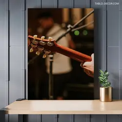 قیمت و خرید تابلو دکوراتیو مدرن گیتار زدن playing the guitar - تابلو دکور