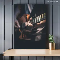 قیمت و خرید تابلو گیتار زدن play guitar - تابلو دکور