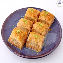 باقلوا لب دلبر گردو شیرعسل استانبولی