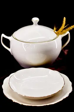 سرویس چینی ۶نفره الیزابت قالب ملبورن ساده لب طلا