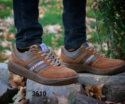 حراج فوق العاده کفش اسپرت جدید مردانه سبک و راحت رنگ قهوه ای روشن کد3610