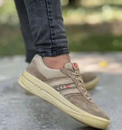 حراج فوق العاده  کفش اسپرت جدید مردانه بادوام و باکیفیت رنگ شتری  کد 3610