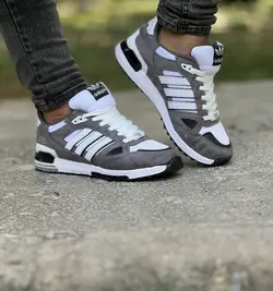 حراج ویژه کفش اسپرت مردانه پسرانه مدل ادیداس راحت و  بادوام رنگ طوسی سفید