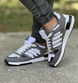 حراج ویژه کفش اسپرت مردانه پسرانه مدل ادیداس راحت و  بادوام رنگ طوسی سفید