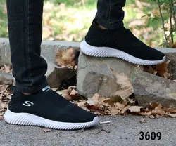 حراج فوق العاده  کفش اسپرت مردانه پسرانه طبی ویژه جذاب و پرفروش  رنگ مشکی زیره سفید  کد 3609