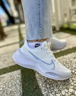 کتانی اسپرت نایک طرح لبخند سفید نقره ای