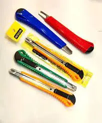 کاتر فلزی پلاستیکی رنگی اعلا