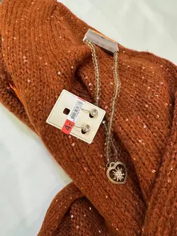 کاردیگان بافت آجری گرم بالا و پولک دوزی