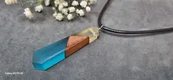چوکر چرم اویز چوب و رزین رنگی