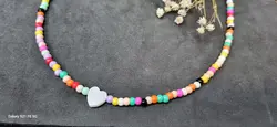 گردنبند منجوق پفکی رنگی و قلب صدف طبیعی