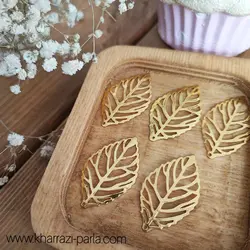 برگ فلزی طلایی