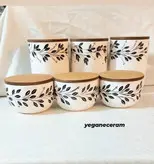 ست شش تیکه پاسماوری و جا ادویه سرامیکی طرح پیچک مشکی