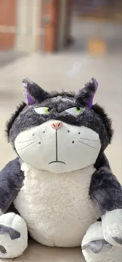 عروسک لوسیفر