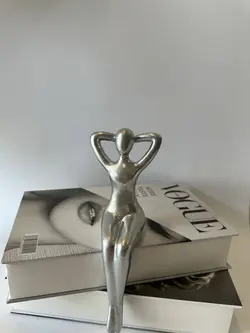 مجسمه لبه کتاب_میزی طرح دلبر کد693