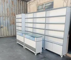 میز پیشخوان و قفسه فروشگاهی