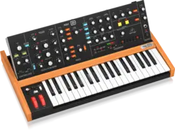 سینتی سایزر POLY D برند Behringer