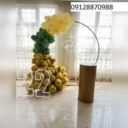 بادکنک آرایی تم طلایی سبز با استند