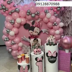 بادکنک آرایی تولد طرح میکی موس صورتی