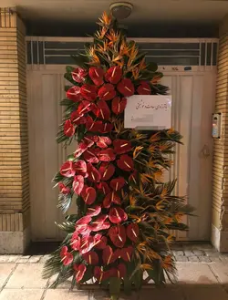 تاج گل تبریک ۳ طبقه