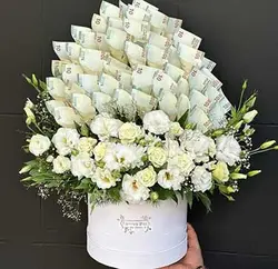 تزیین پول با گل در باکس هدیه 536