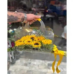 گل فروشی محدوده بیمارستان بقیه الله در تهران t3583