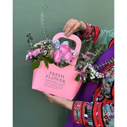 گل فروشی محدوده پاساژ صدف در بازار تهران t4384