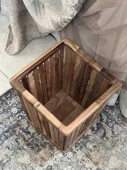سطل چوبی طرح مربع با چوب گردو