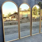آیینه قدی سایز 180 در 80 و سایز 180 در 100 قابل سفارش با چوب راش و چوب روس تمام پلی استر شده و به خاطر سادگی مناسب هست