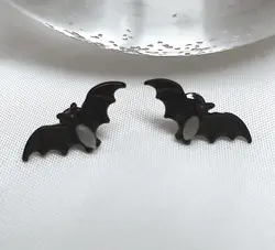 گوشواره طرح جغد مشکی نگین دار قفل میخی (هالووین) - فروشگاه زرمیس