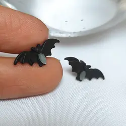 گوشواره طرح جغد مشکی نگین دار قفل میخی (هالووین) - فروشگاه زرمیس