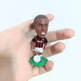 اکشن فیگور ساکروی رونالدینیو میلان با توپ